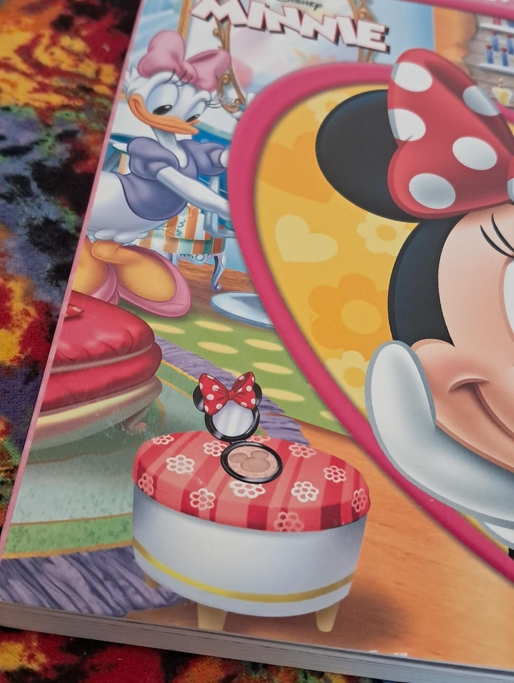 New Minnie Mouse Write & Erase Look & Find Book - Picture 3 of 5